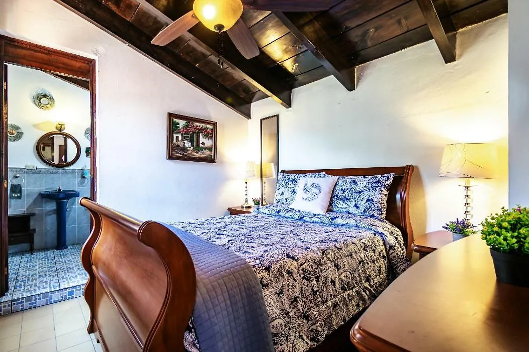 Villas Santa Ana-Ricardo Antigua